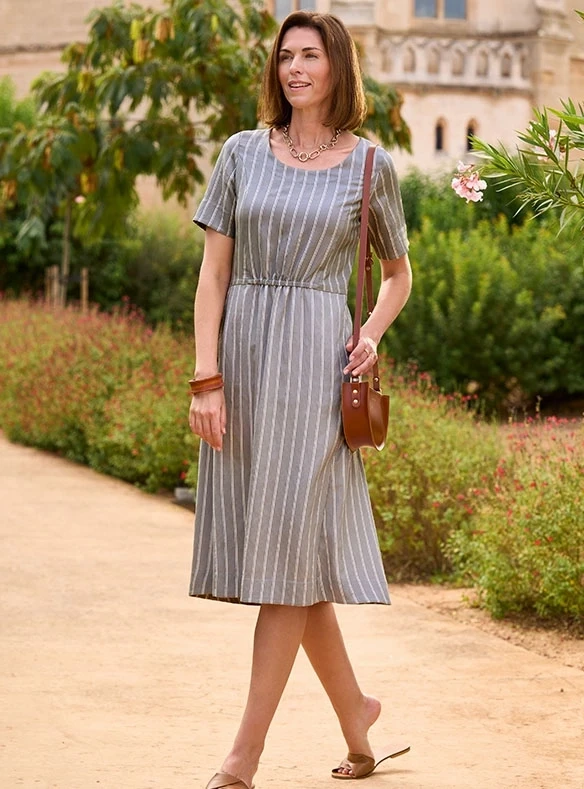 Gestreiftes Wohlfühlkleid