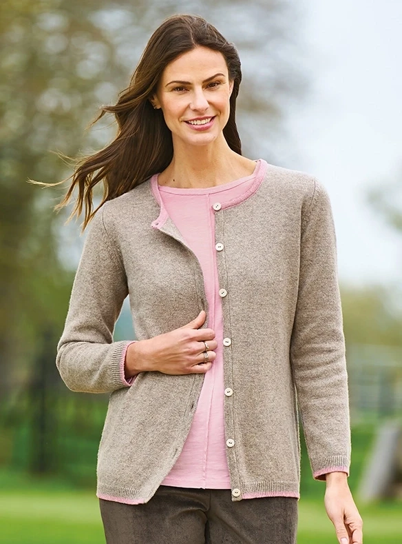 Kuschelige Lambswool-Strickjacke
