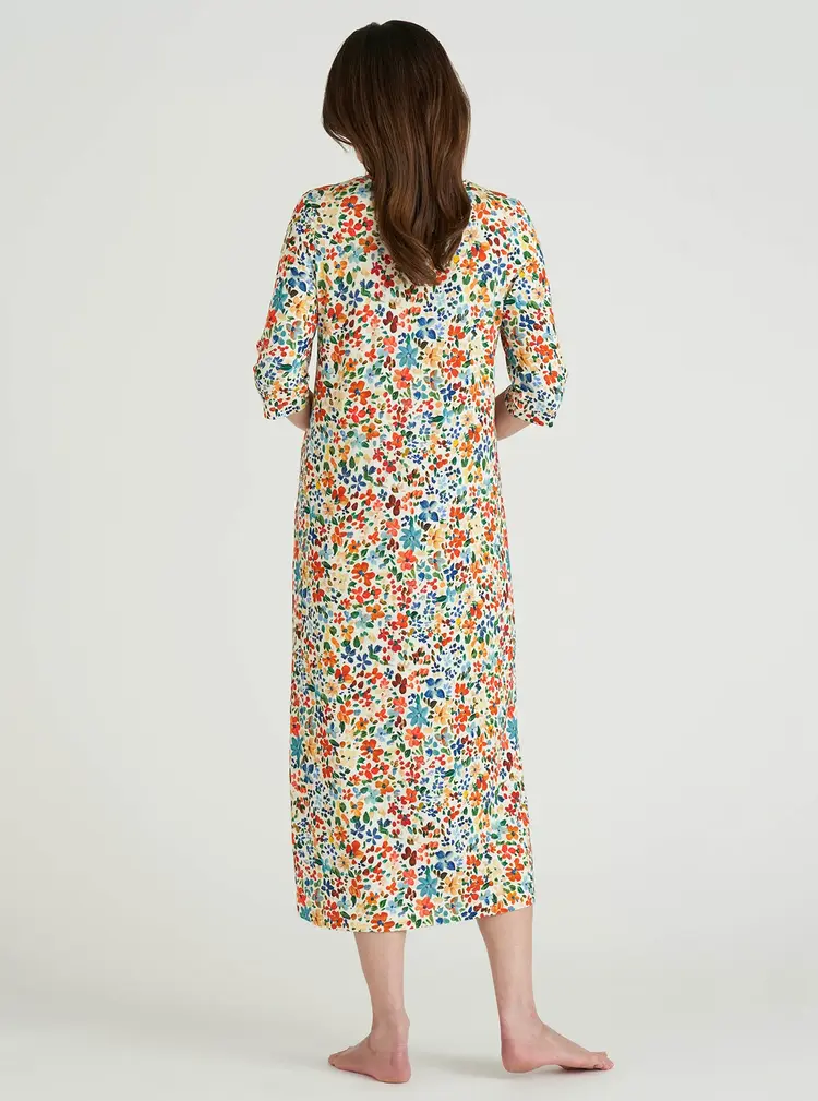 Bambusnachtkleid mit Herbstblüten